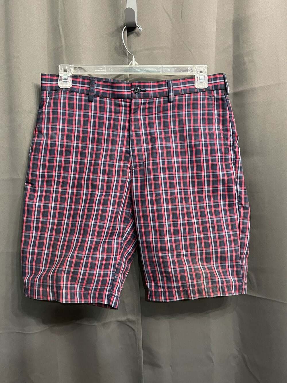 PGA Tour Men's Red Blue Plaid Golf Shorts Size 34